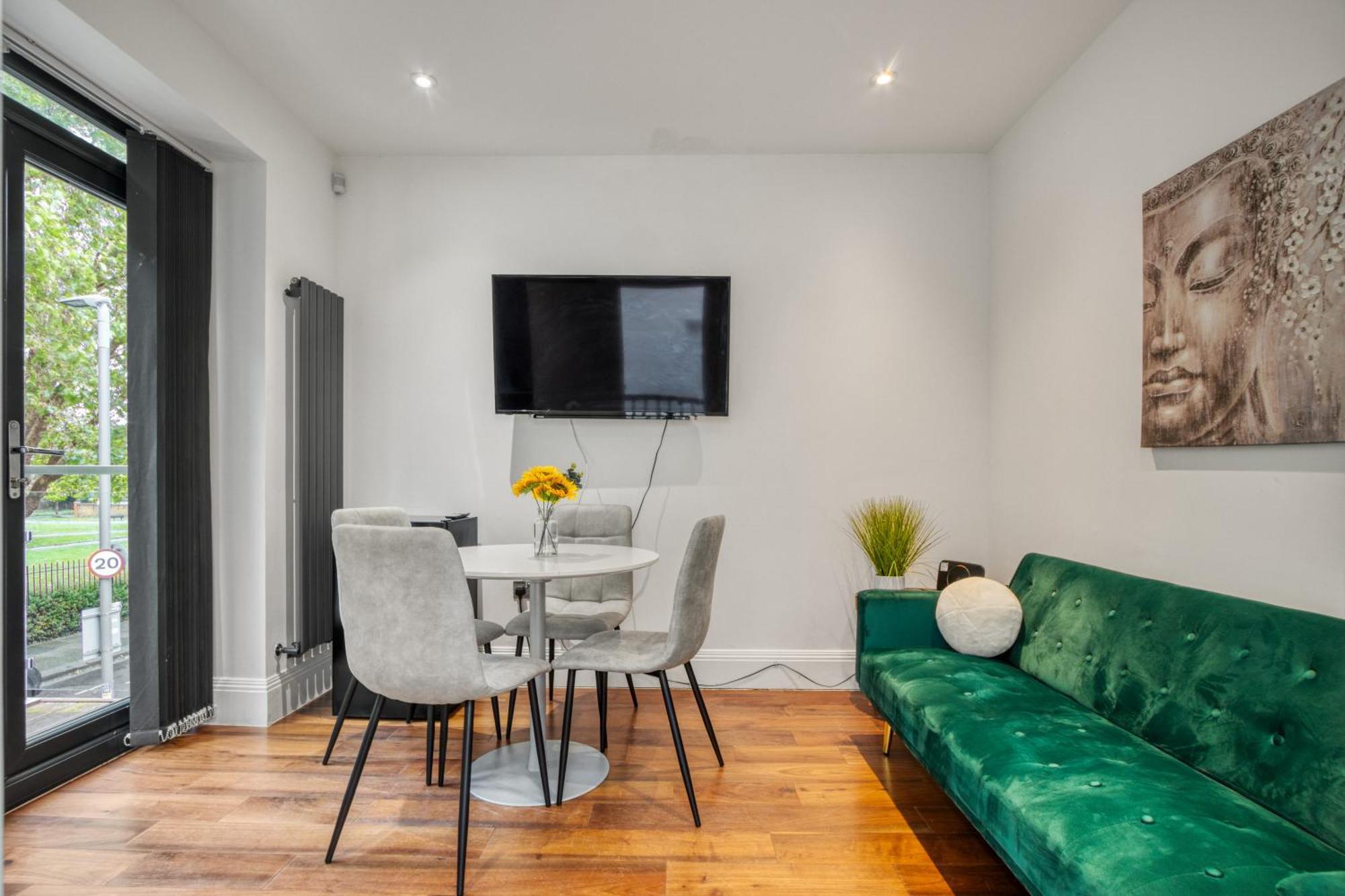 2 Bed 2 Bath Balcony View Wimbledon Tennis Villa ลอนดอน ภายนอก รูปภาพ